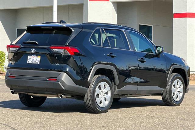 2020 toyota rav4 le