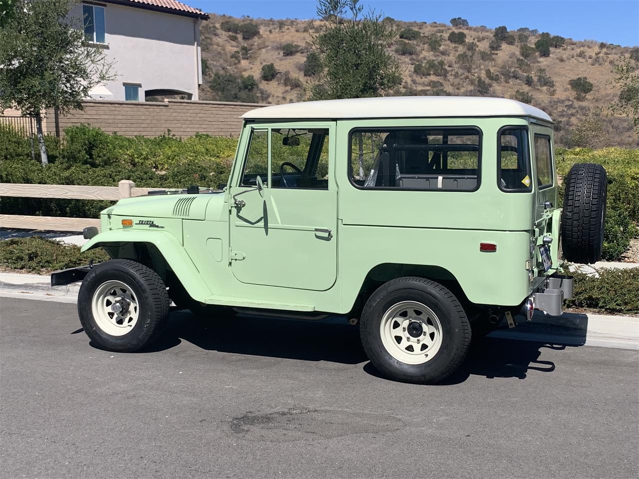 1970 toyota land cruiser fj40