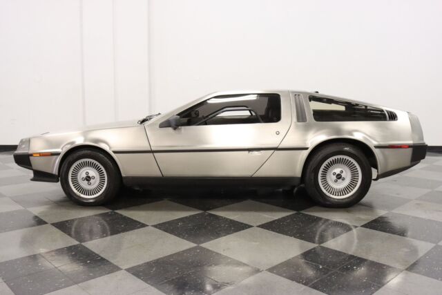 1983 delorean dmc-12 coupe grey rwd automatic