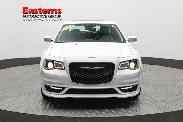 2022 chrysler 300 touring
