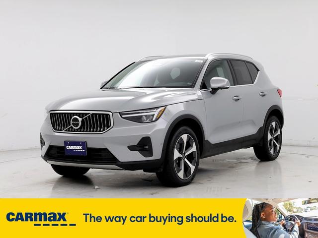 2024 volvo xc40 b5 plus bright theme