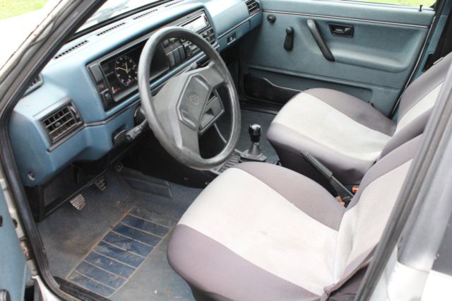 1986 volkswagon jetta diesel 5 speed clean title runs and drives good