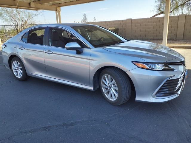 2024 toyota camry le