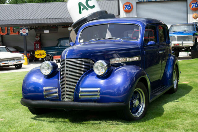 1939 chevrolet master deluxe sedan *** all steel *** 350 tri power ***