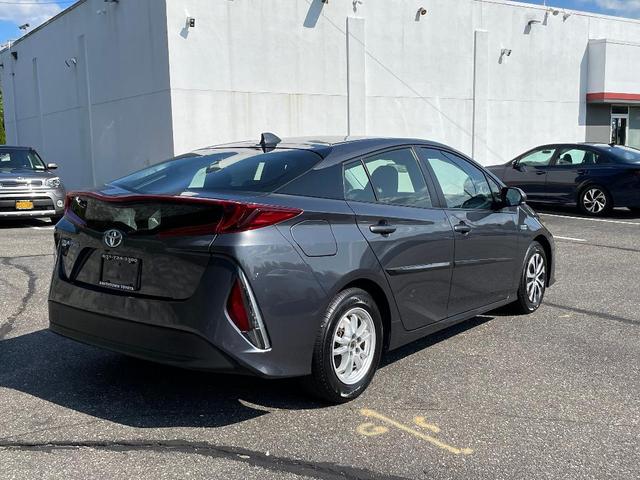 2021 toyota prius prime