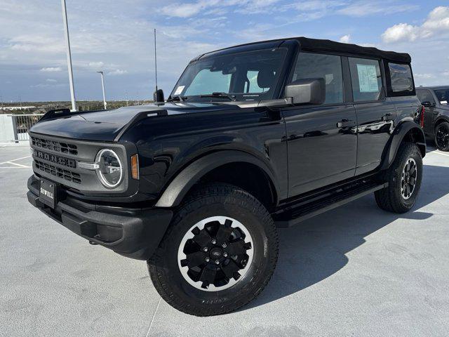 2022 ford bronco base