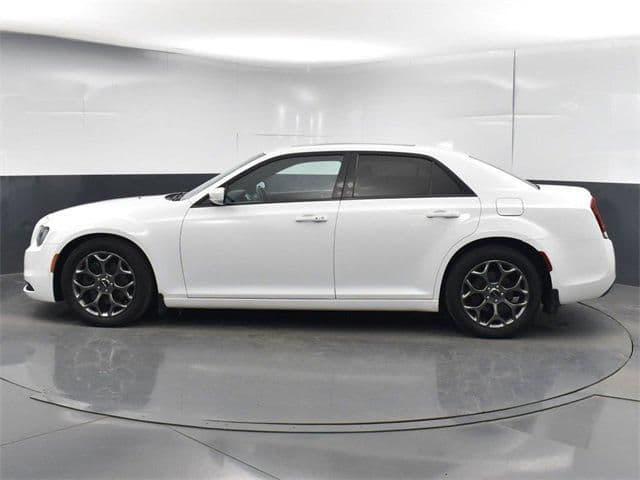 2015 chrysler 300 in brunswick, ohio