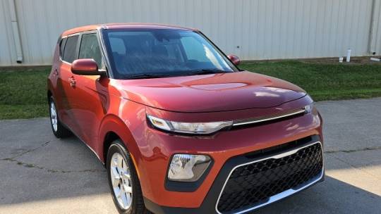 2022 kia soul lx