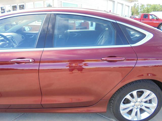 2016 chrysler 200 limited