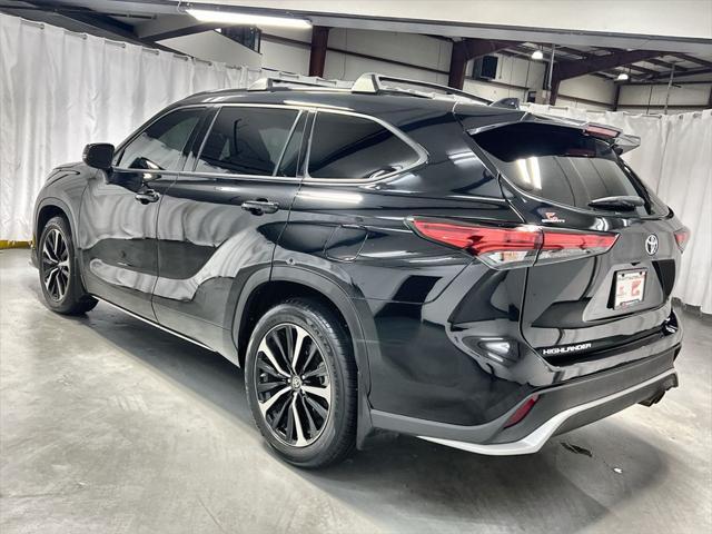 2021 toyota highlander xse