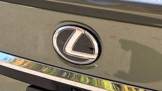 2025 Lexus ES