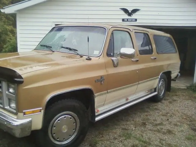 85 chevy suburban tow package air bag lift 1 owner 76k miles
