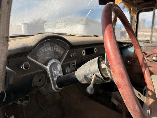 55 2dr post has split bench back seat! great car to build clean clear title in my