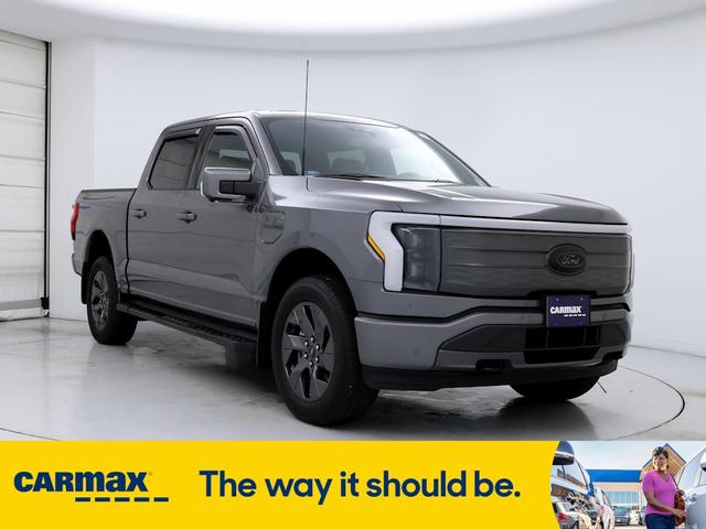 2022 ford f-150 lightning lariat