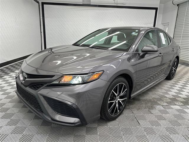 2023 toyota camry se