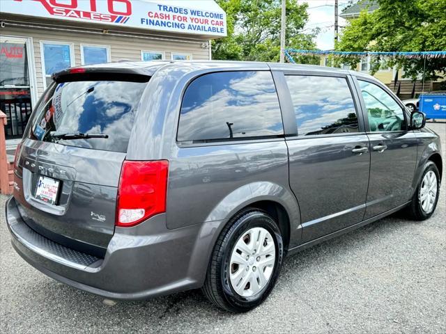 2018 dodge grand caravan se