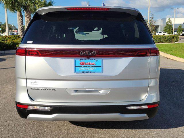 2022 kia carnival lx