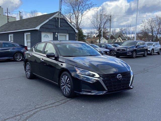 2023 nissan altima 2.5 sv in hempstead, new york