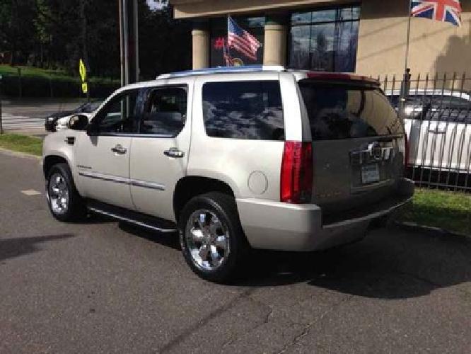 2007 cadillac escalade luxury awd in great neck, ny