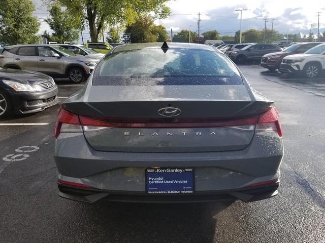 2022 hyundai elantra sel