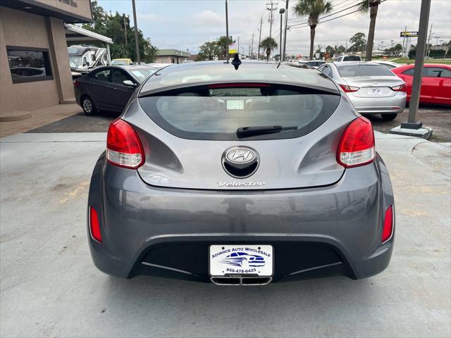 2013 hyundai veloster base