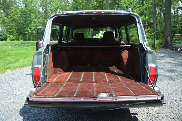 1989 grand wagoneer low miles one family owner
