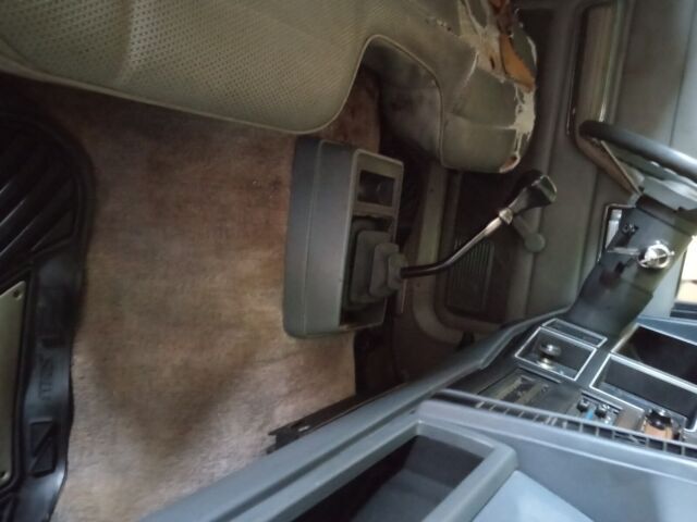1988 jeep comanche. 4x4 no rust