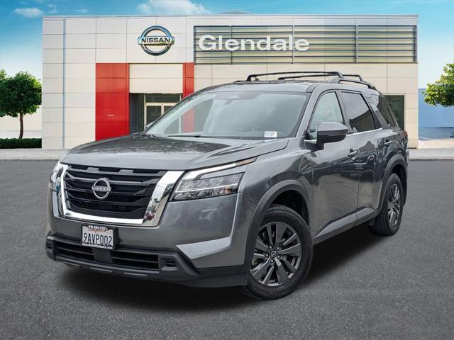 2022 nissan pathfinder sv