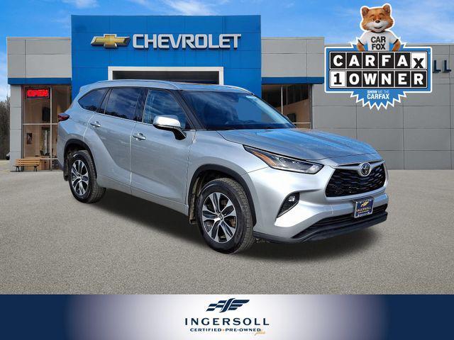 2021 toyota highlander xle