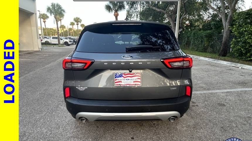 2023 ford escape plug-in hybrid base