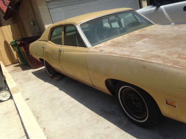 19701/2 ford falcon/torino 4dr v-8 original pink and paint ,interior
