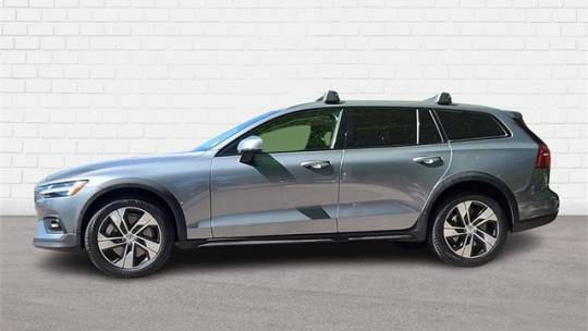 2021 volvo v60 cross country t5
