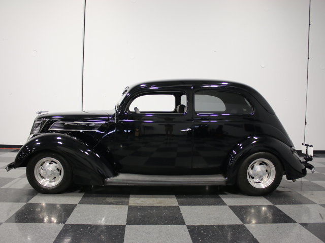 all steel, rare pre-war slant-back, built to drive, 350 v8, 4bbl, auto, a/c!!