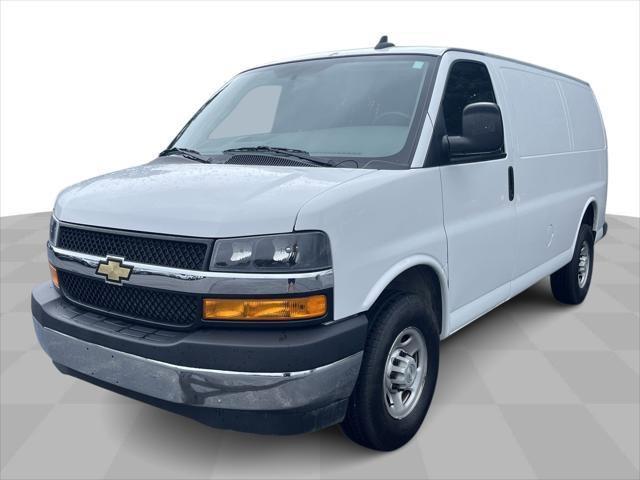 2022 chevrolet express 2500 work van