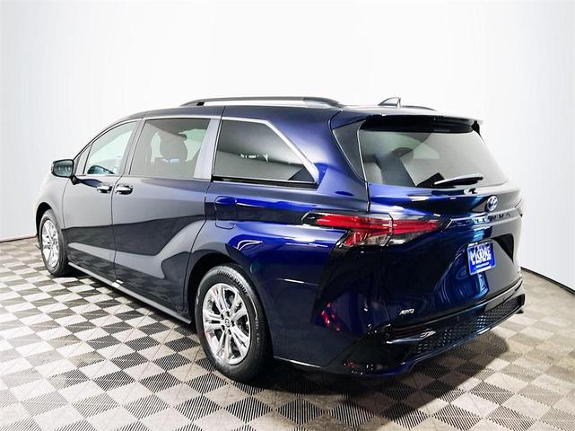 2023 toyota sienna xse