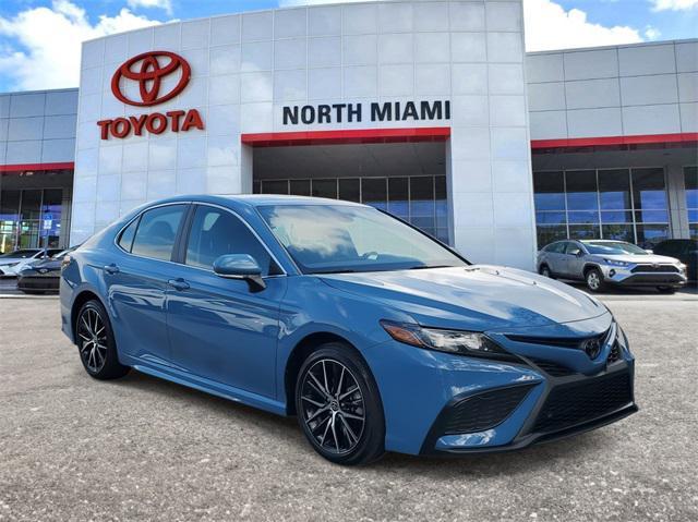 2023 toyota camry se