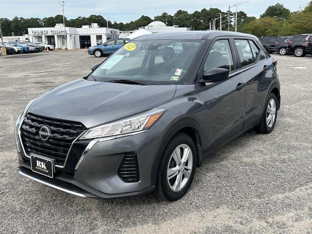 2022 nissan kicks s
