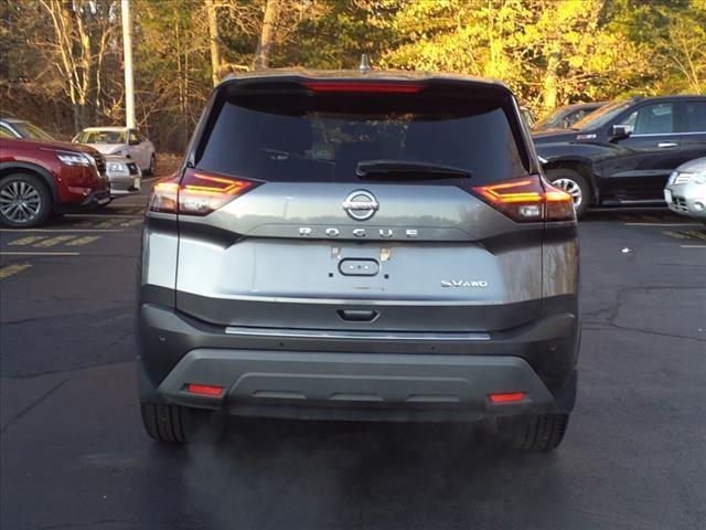 2021 nissan rogue sv
