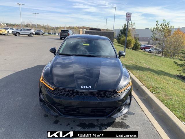 2022 kia k5 gt-line