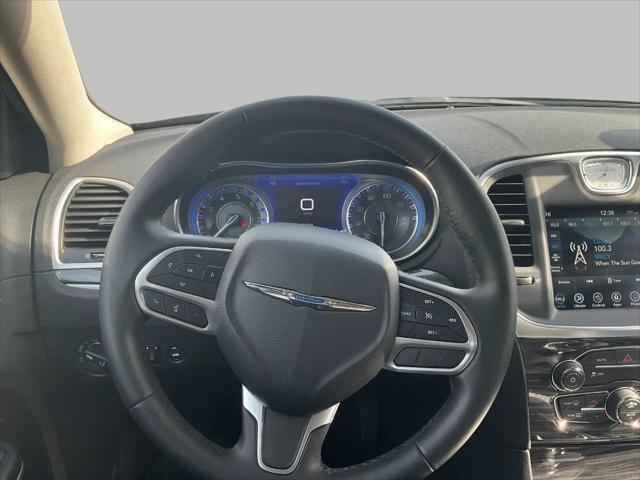 2021 chrysler 300 touring
