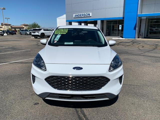 2021 ford escape se