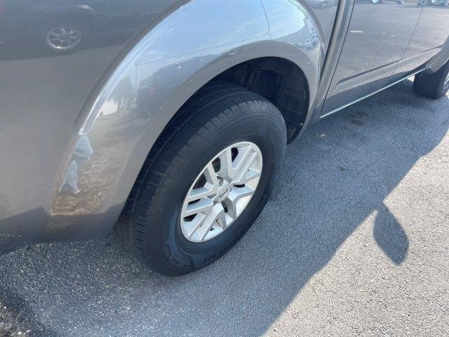 2016 nissan frontier sv
