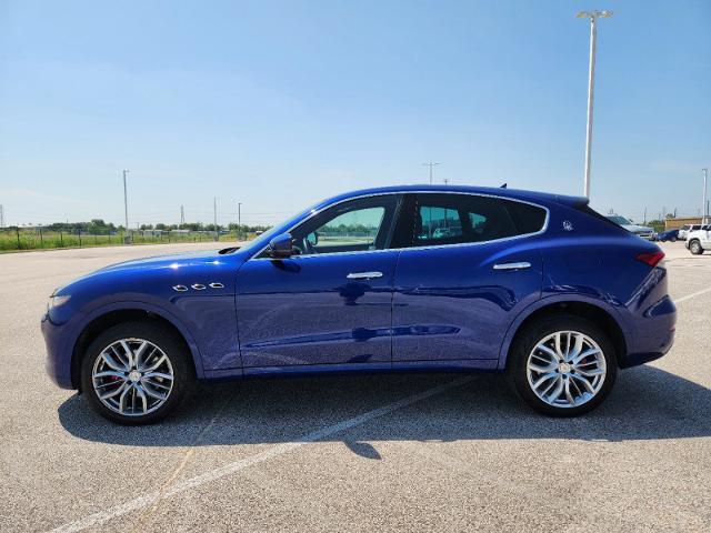 2021 maserati levante base