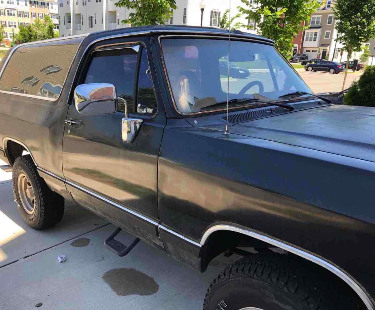 1988 dodge ramcharger suv black 4wd automatic aw-100