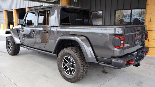 2024 Jeep Gladiator