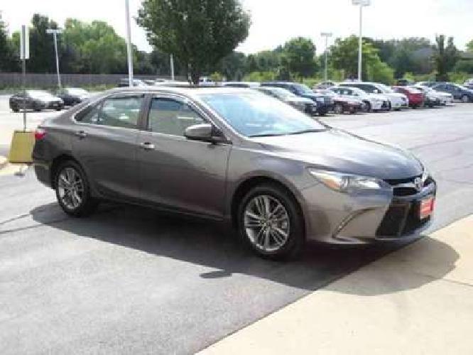 2016 toyota camry se in naperville, il