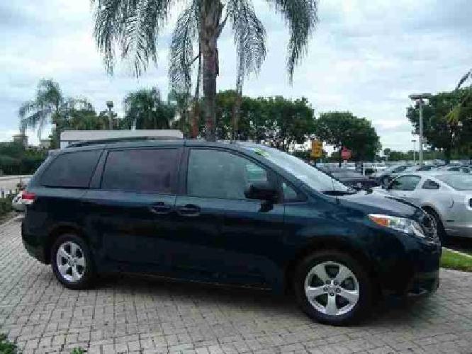 2011 toyota sienna le in coconut creek, fl