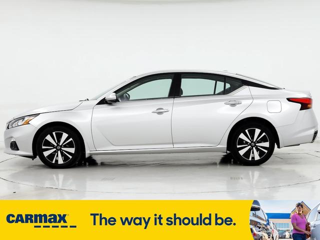 2019 nissan altima sv