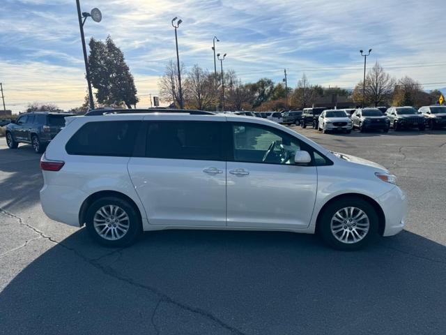 2017 toyota sienna limited premium