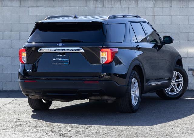 2022 ford explorer xlt
